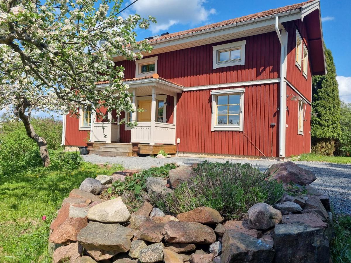 Saellinge House - Cozy Villa With Fireplace And Garden Close To Uppsala Bagian luar foto