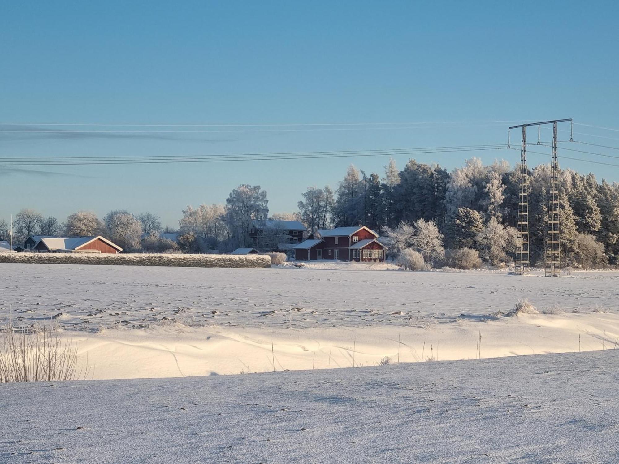 Saellinge House - Cozy Villa With Fireplace And Garden Close To Uppsala Bagian luar foto